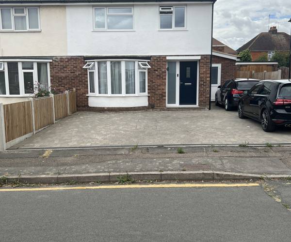 Parking on Kings Meadow Road, CO1
