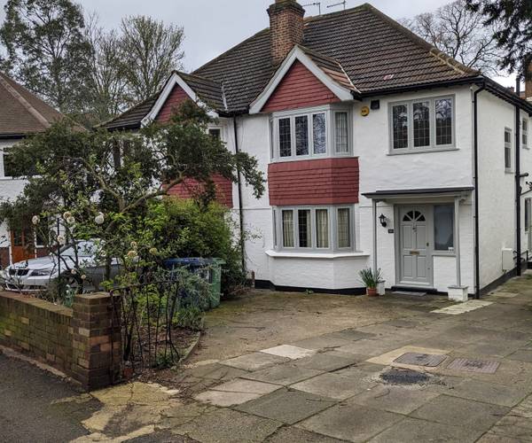 Parking on Heathfield Road, W3