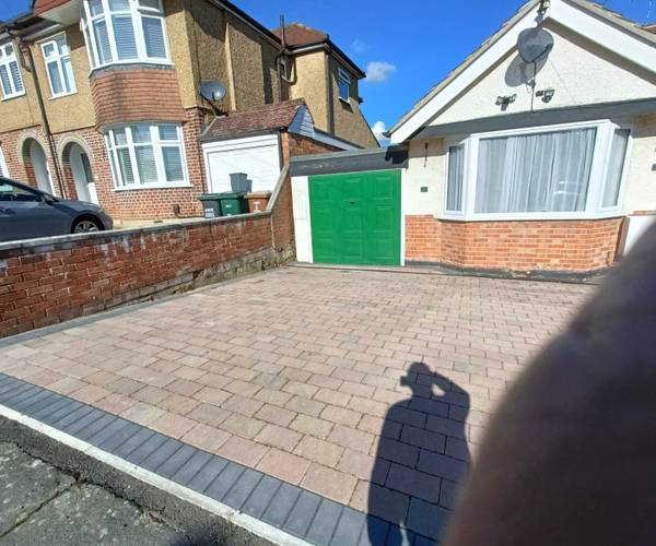 Parking on Warwick Way, WD3