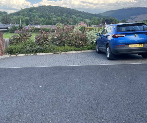 Parking on Maes Helyg, LL20