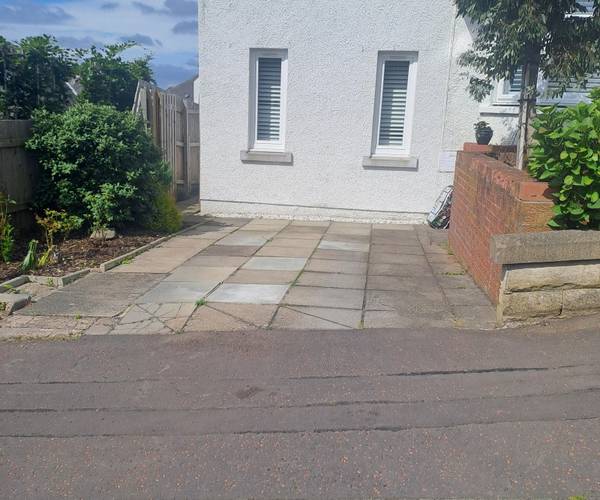 Parking on Gordon Loan, EH12