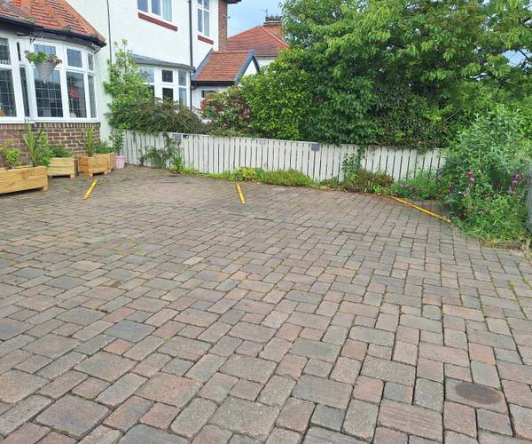 Parking on Cheviot View, NE20