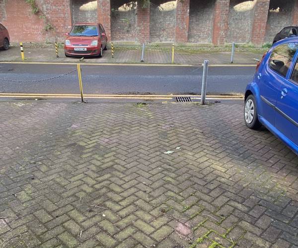 Parking on Parsonage Square, G4