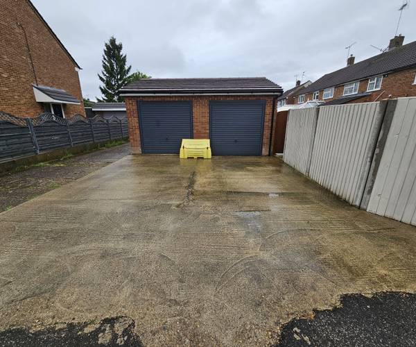 Parking on Lalleford Road, LU2