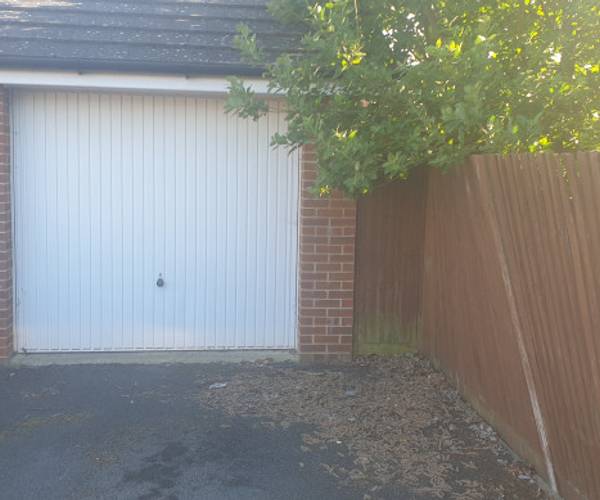 Parking on Sterling Way, CB23