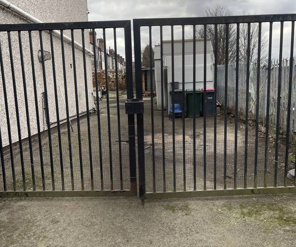 Parking on Brown Street, S60