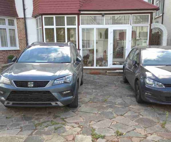 Parking on Gloucester Gardens, EN4