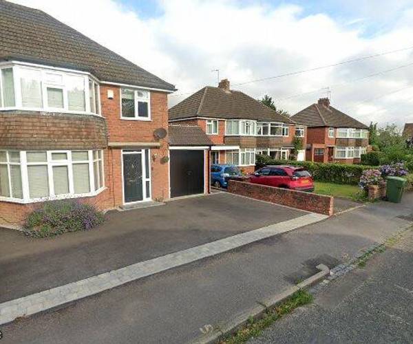Haynes Close, B61