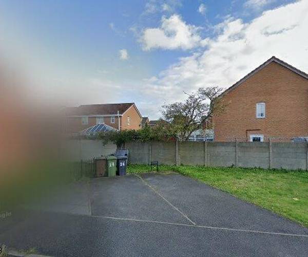 Parking on Hereford Drive, L30