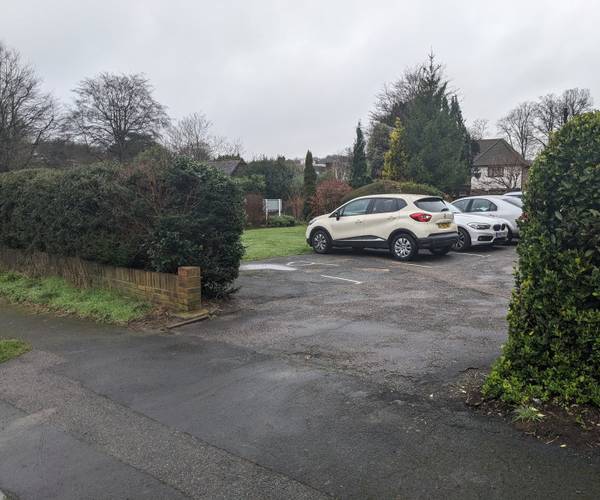 Parking on The Approach, BN1