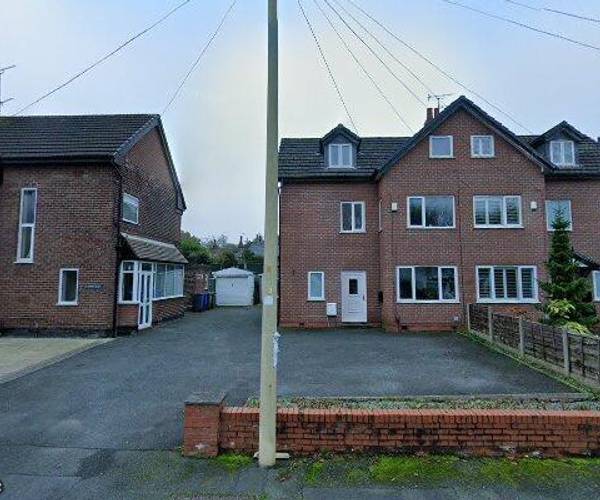 Parking on Spinney Road, M23