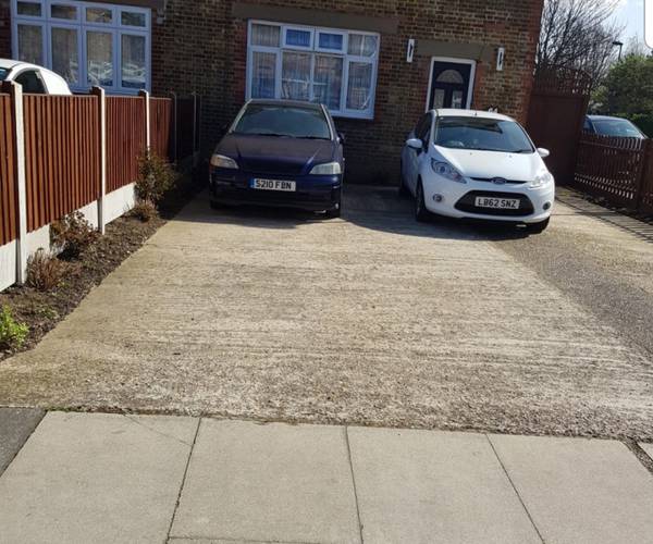 Parking on Brookfield Road, N9