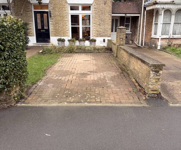 Parking on Hampton Road, E7