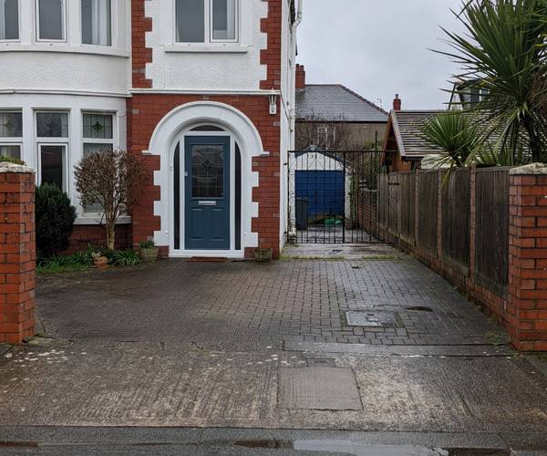 Parking on St. Aidan Crescent, CF14