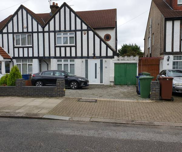 Parking on Carlton Avenue, HA3