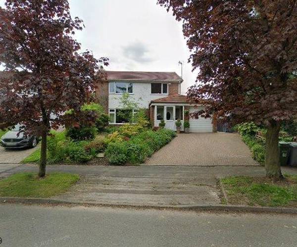 Kennedy Avenue, SK10