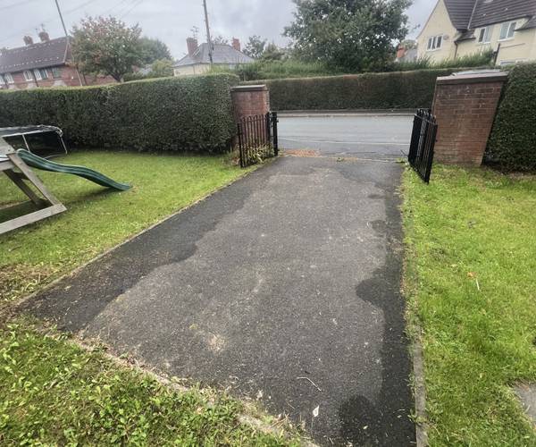 Parking on Mayfair Road, M22