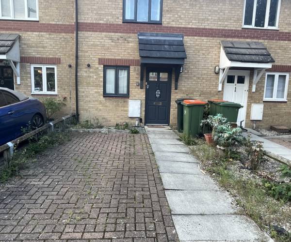 Millennium Close, E16