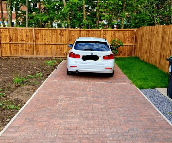 Parking on Wellington Drive, DL2