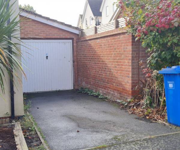 Parking on Vulcan Drive, RG12