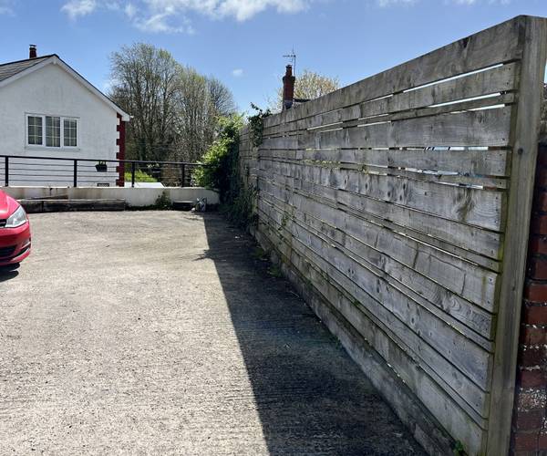 Parking on Glan-y-Parc, CF31