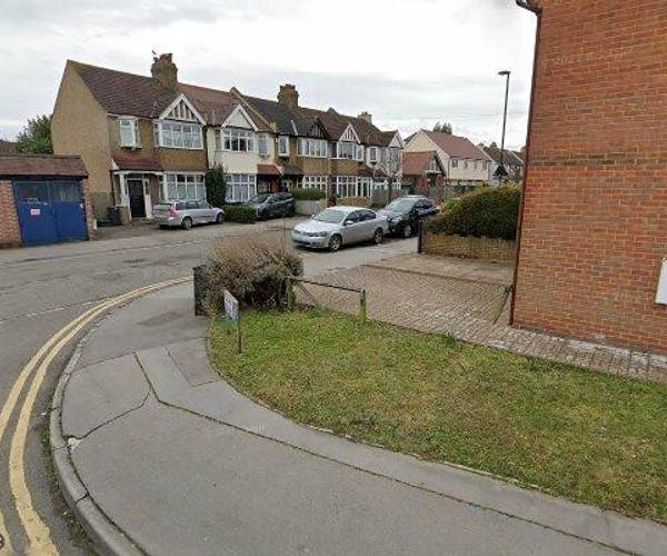Parking on Teevan Road, CR0