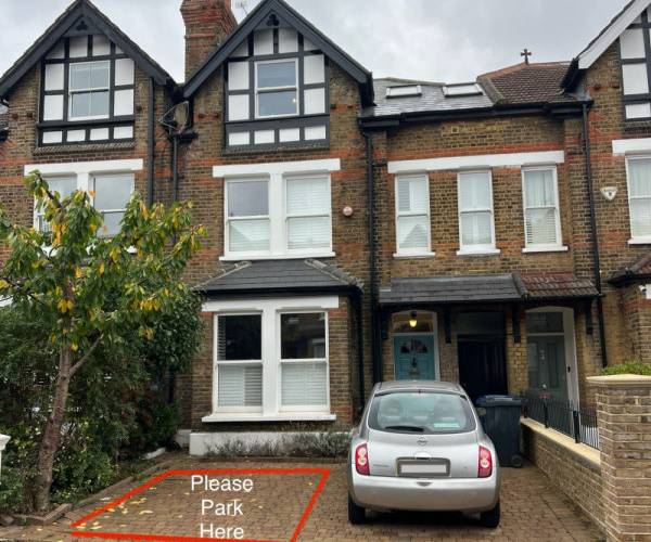 Parking on Haven Lane, W5