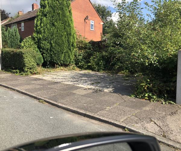 Parking on Chesterfield Grove, OL6