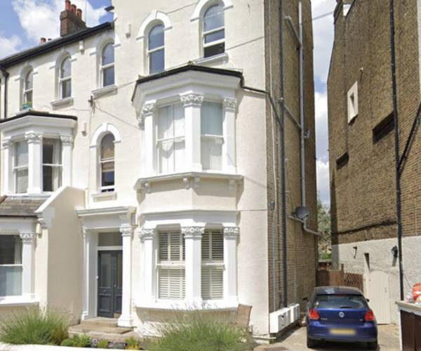 Parking on Sisters Avenue, SW11