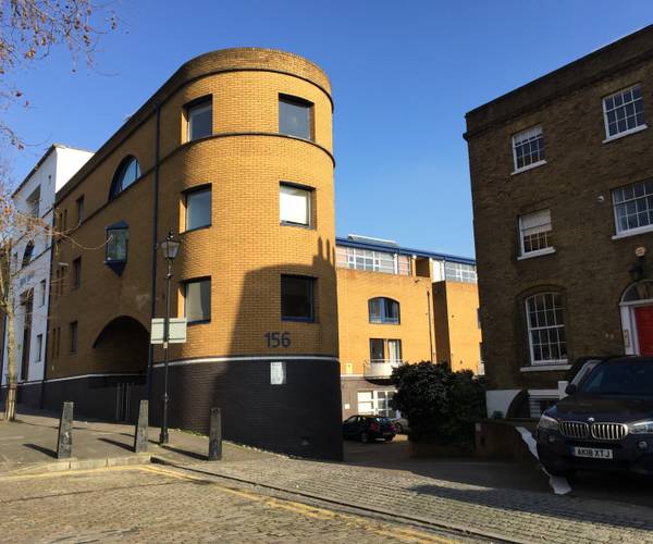 Parking on Caledonian Road, N1