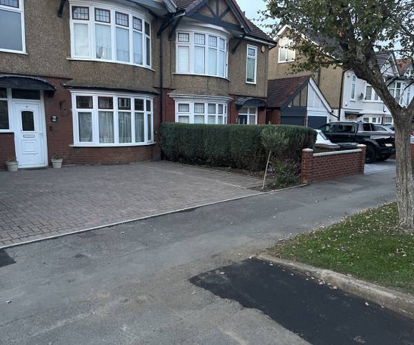 Parking on Cutenhoe Road, LU1