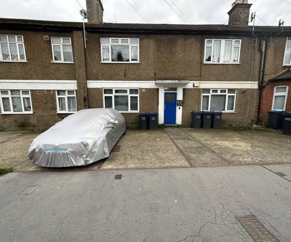 Parking on Albert Road, SE25