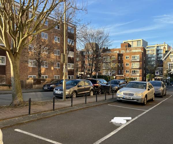 Parking on Rayners Road, SW15