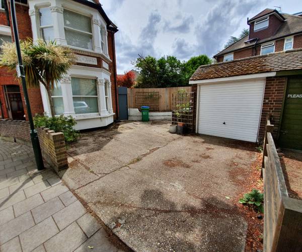 Parking on Denton Road, TW1
