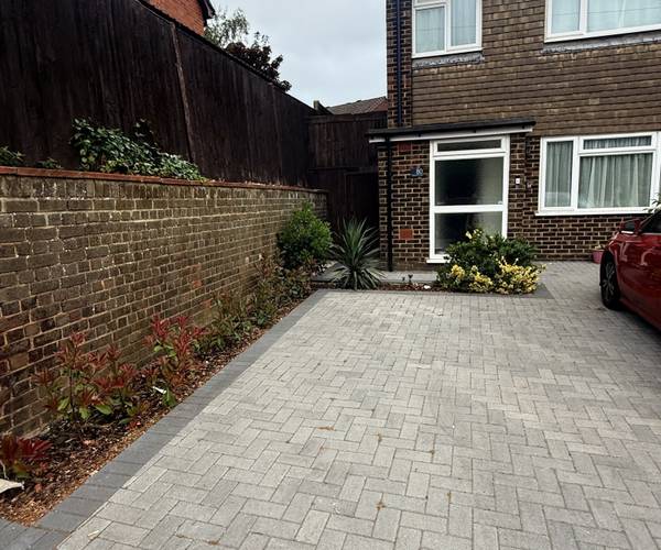 Parking on Burnham Lane, SL1