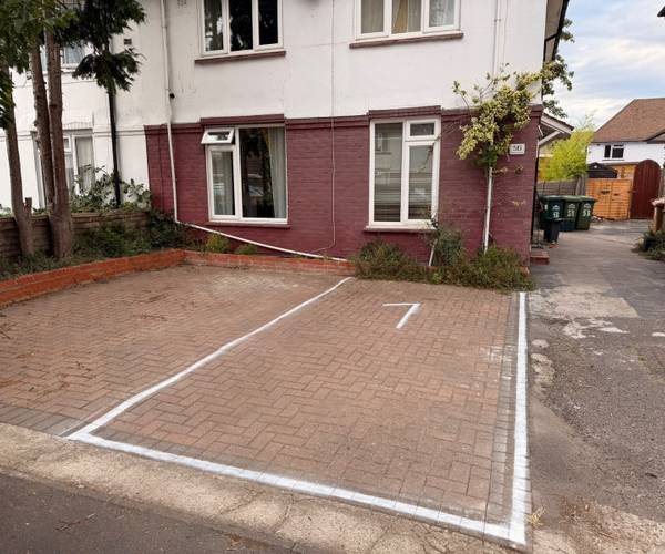 Parking on Viola Avenue, TW19