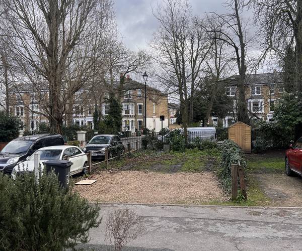 Parking on Josephine Avenue, SW2