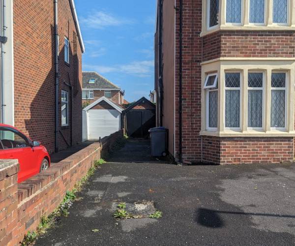Parking on Napier Avenue, FY4