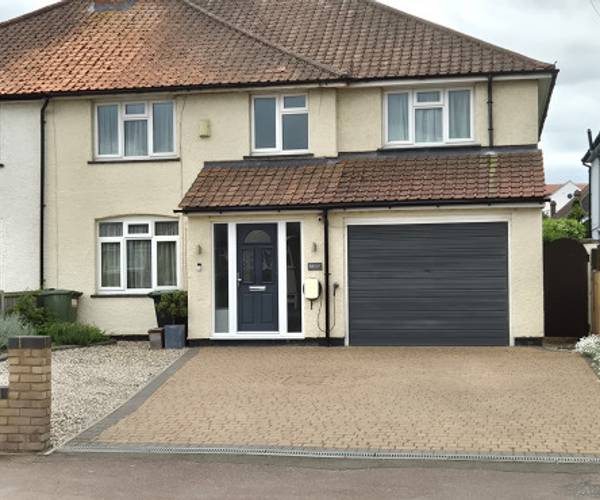 Stotfold Road, SG15