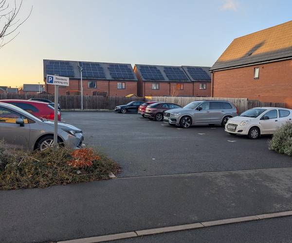 Parking on Station Approach, CV31