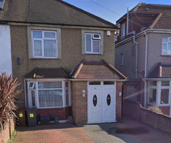 Parking on Ellington Road, TW3