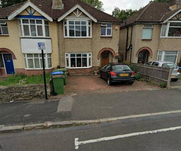 Parking on Chamberlain Road, SO17
