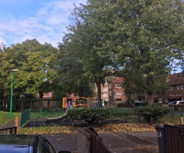 Parking on Greenham Close, SE1