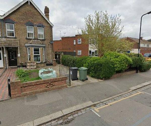 Parking on Wallwood Road, E11