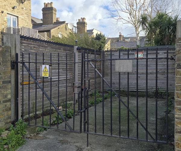 Parking on Hatherley Road, E17