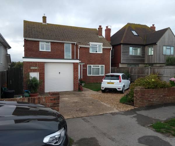 Parking on Longlands Road, PO20