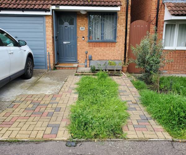 Parking on Wigston Close, N18