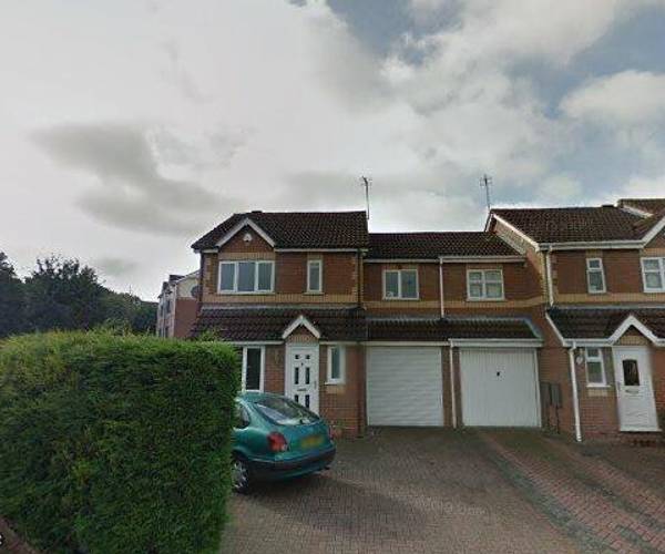 Parking on Alport Croft, B9