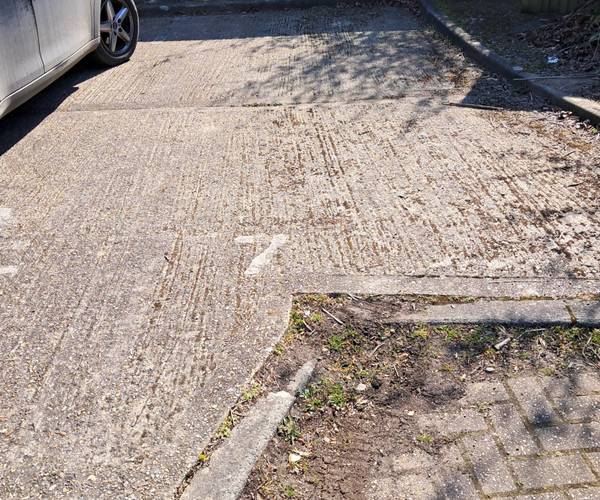 Parking on Bridgers Mill, RH16