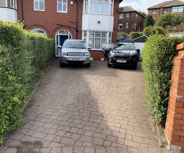 Parking on Norwood Avenue, M7